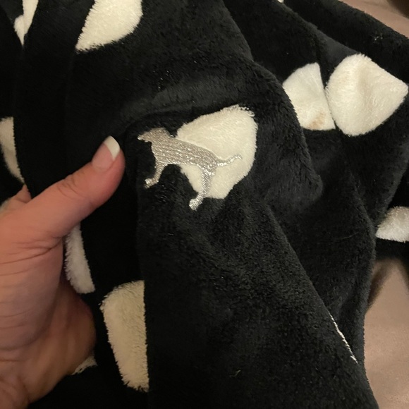 Bathrobe - Picture 2 of 3